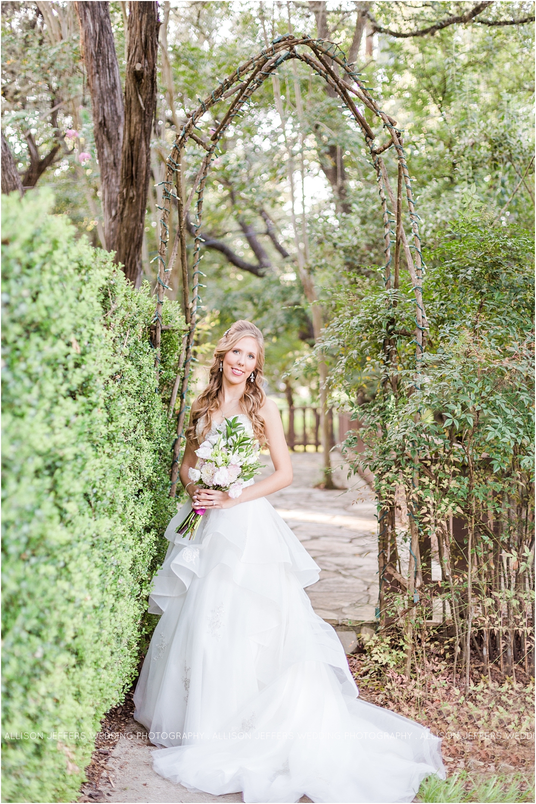 Scenic Springs Bridal Session | San Antonio, Texas