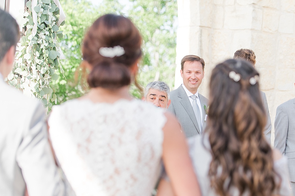 A Classic Minimalist Blush and gold greenery wedding at La Cantera Resort and Spa in San Antonio Texas 0047