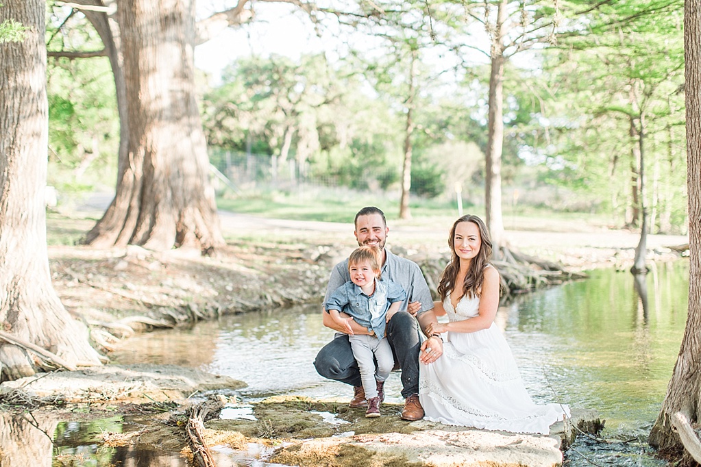 Spring Hill Country Engagement session with kid in Medina Texas 0007
