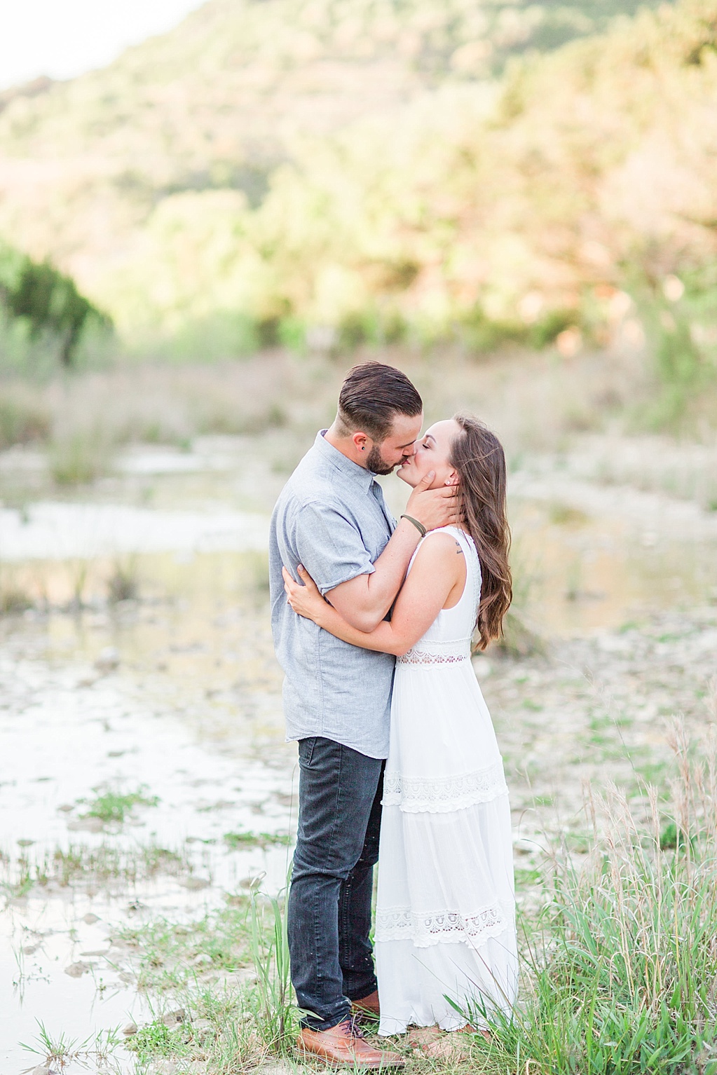 Spring Hill Country Engagement session with kid in Medina Texas 0015