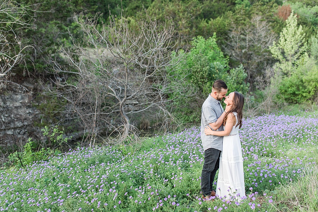 Spring Hill Country Engagement session with kid in Medina Texas 0019