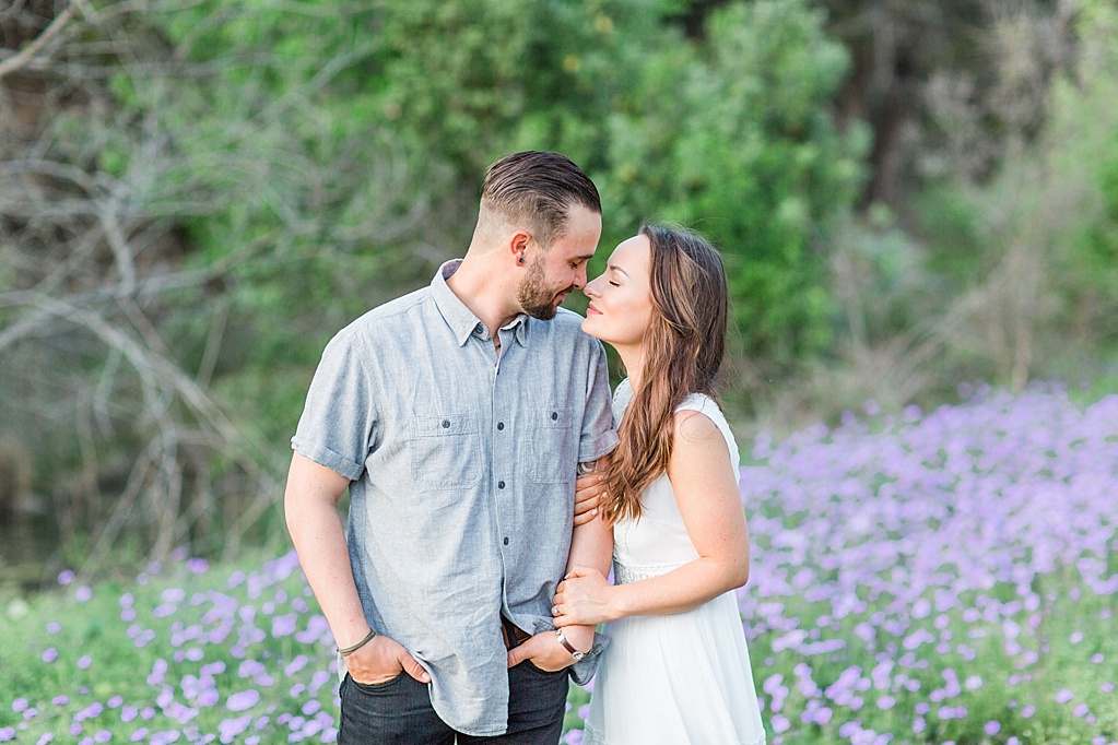 Spring Hill Country Engagement session with kid in Medina Texas 0022
