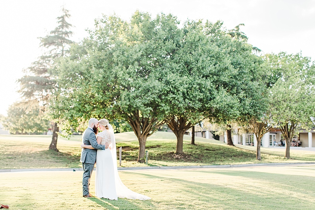 A floral watercolor spring wedding at The Riverhill Mansion and Country Club in Kerrville Texas by Allison Jeffers Wedding Photography 0073