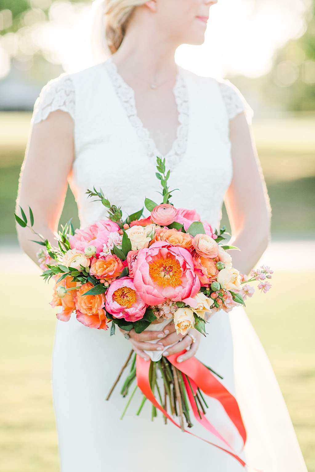A floral watercolor spring wedding at The Riverhill Mansion and Country Club in Kerrville Texas by Allison Jeffers Wedding Photography 0081