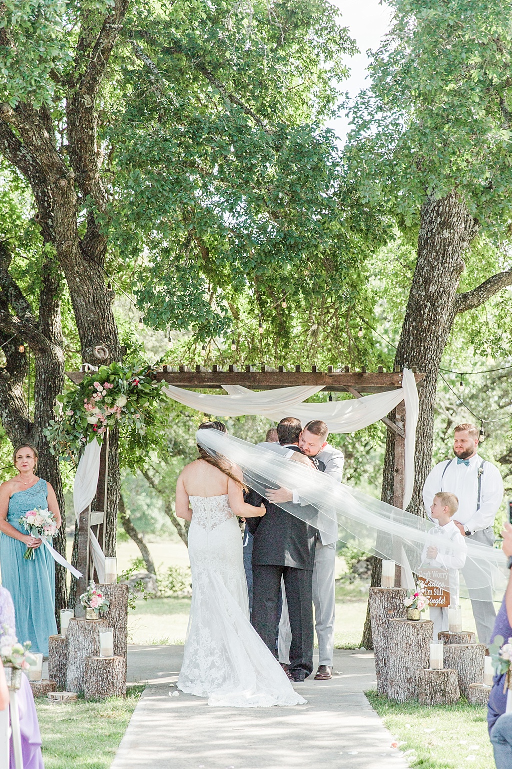 A pink and teal Summer wedding at CW Hill Country Ranch 0049