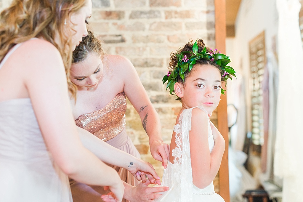 A summer wedding at The Chandelier of Gruene by Allison Jeffers Wedding Photography's Associate Photographer 0006