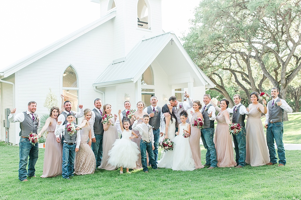 A summer wedding at The Chandelier of Gruene by Allison Jeffers Wedding Photography's Associate Photographer 0044