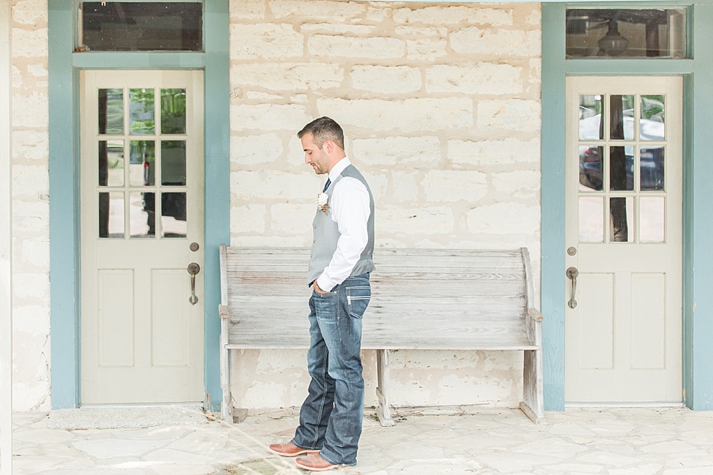 A fun summer wedding at Don Strange Ranch in Boerne Texas by Allison Jeffers Photography 0014