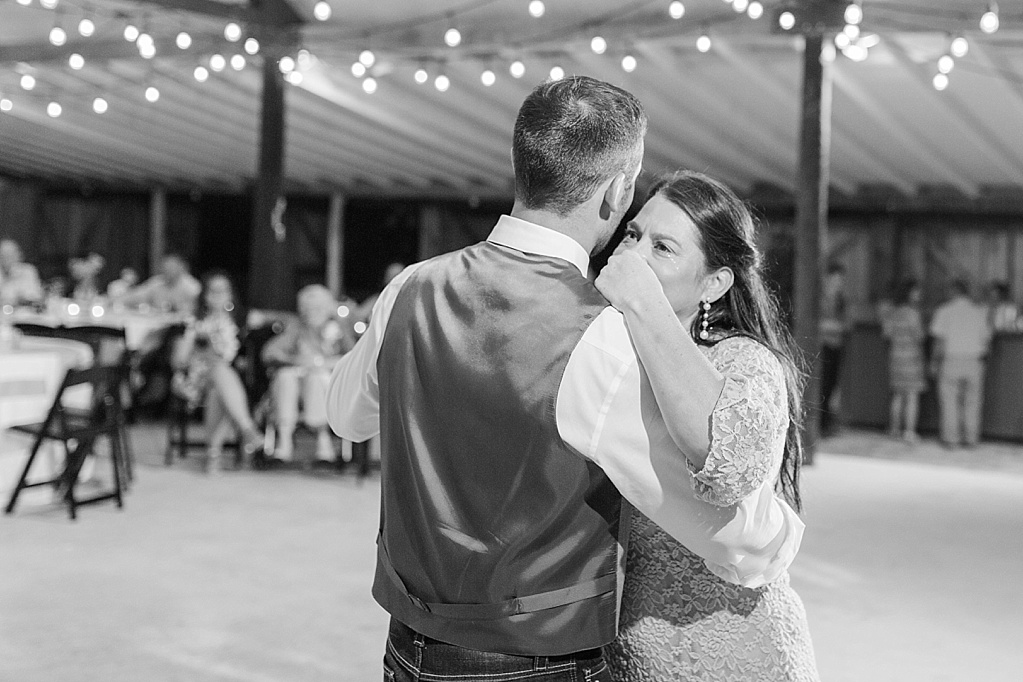 A fun summer wedding at Don Strange Ranch in Boerne Texas by Allison Jeffers Photography 0108