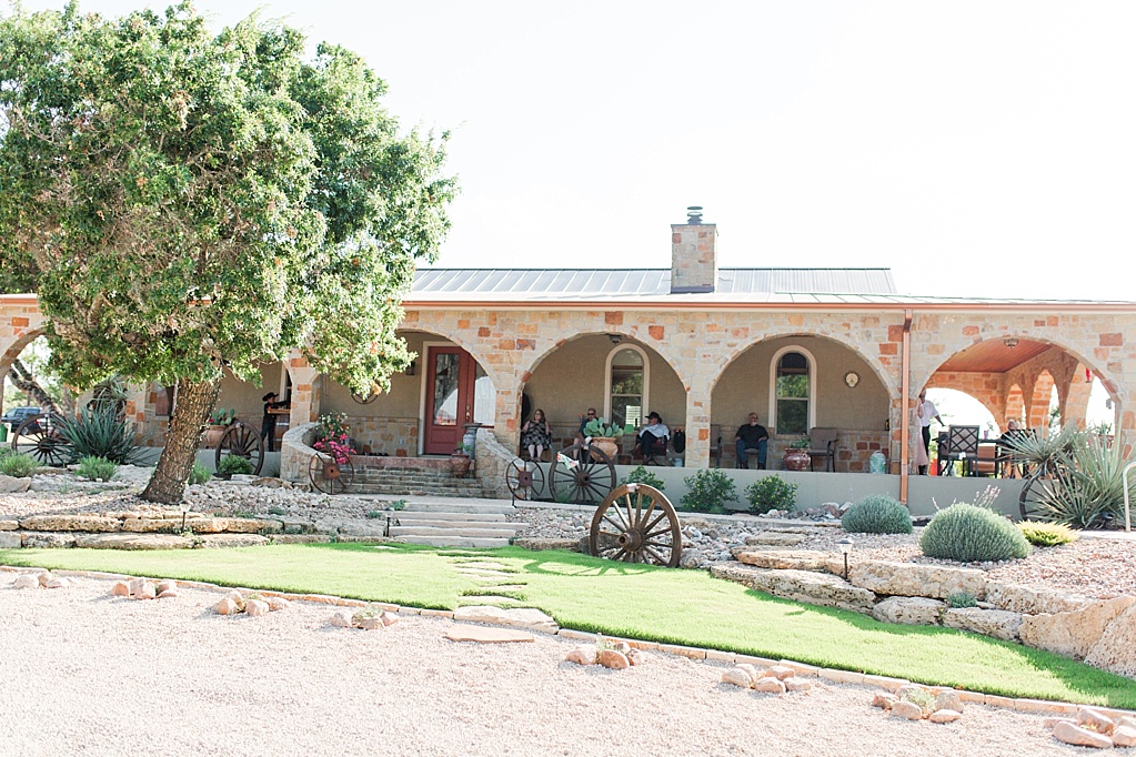A lavender + blush summer wedding at a private ranch in Bandera Texas by Allison Jeffers Photography 0015