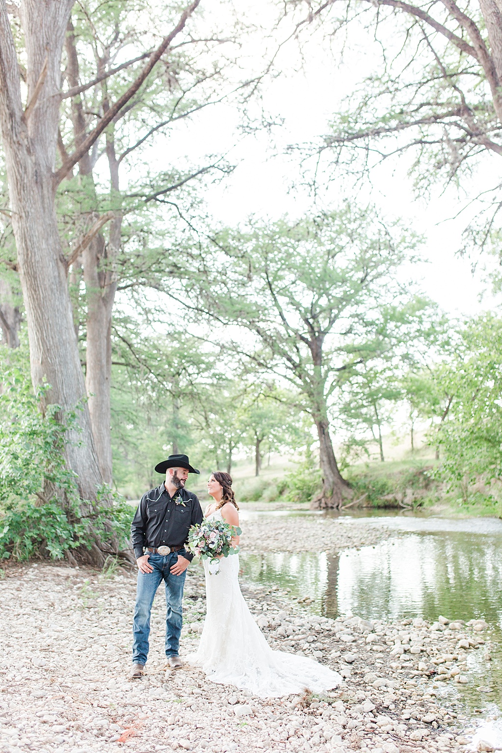 A lavender + blush summer wedding at a private ranch in Bandera Texas by Allison Jeffers Photography 0029