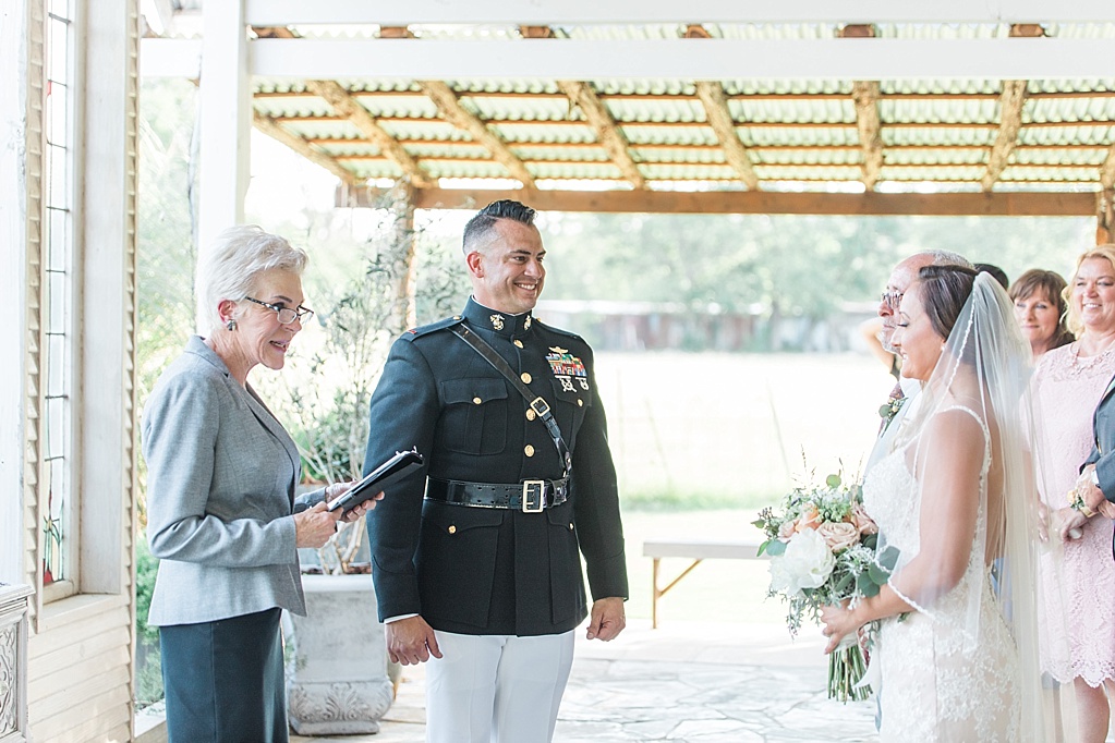 An Intimate Wedding at Gruene Estate Wedding Venue in New Braunfels, Texas by Allison Jeffers Photography 0034