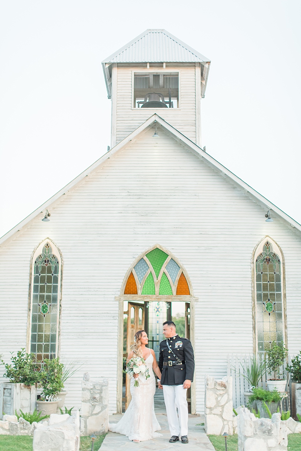 An Intimate Wedding at Gruene Estate Wedding Venue in New Braunfels, Texas by Allison Jeffers Photography 0079