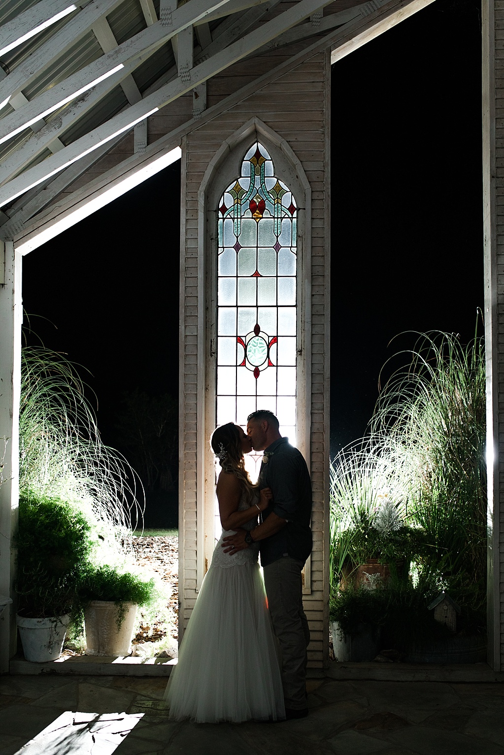 An Intimate Wedding at Gruene Estate Wedding Venue in New Braunfels, Texas by Allison Jeffers Photography 0103