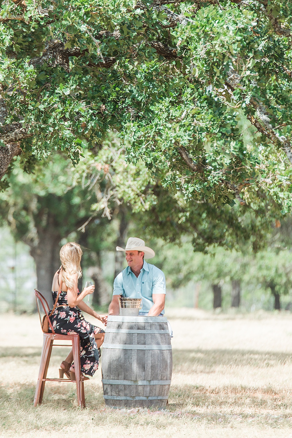 a surprise proposal at 1851 vineyard in Fredericksburg, Texas by Allison Jeffers Wedding Photography 0001