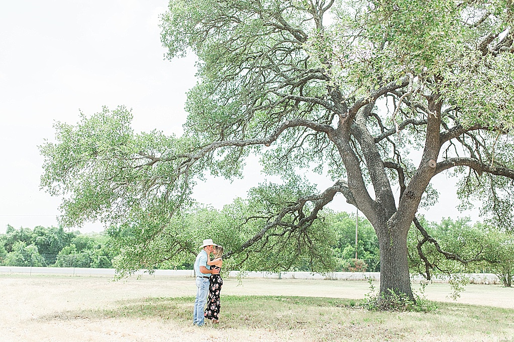 a surprise proposal at 1851 vineyard in Fredericksburg, Texas by Allison Jeffers Wedding Photography 0022