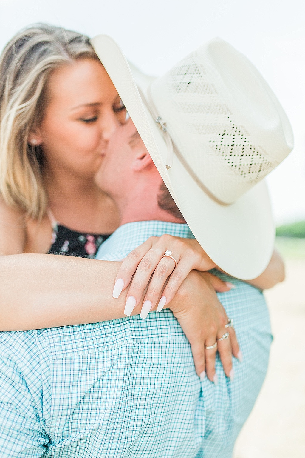 a surprise proposal at 1851 vineyard in Fredericksburg, Texas by Allison Jeffers Wedding Photography 0036