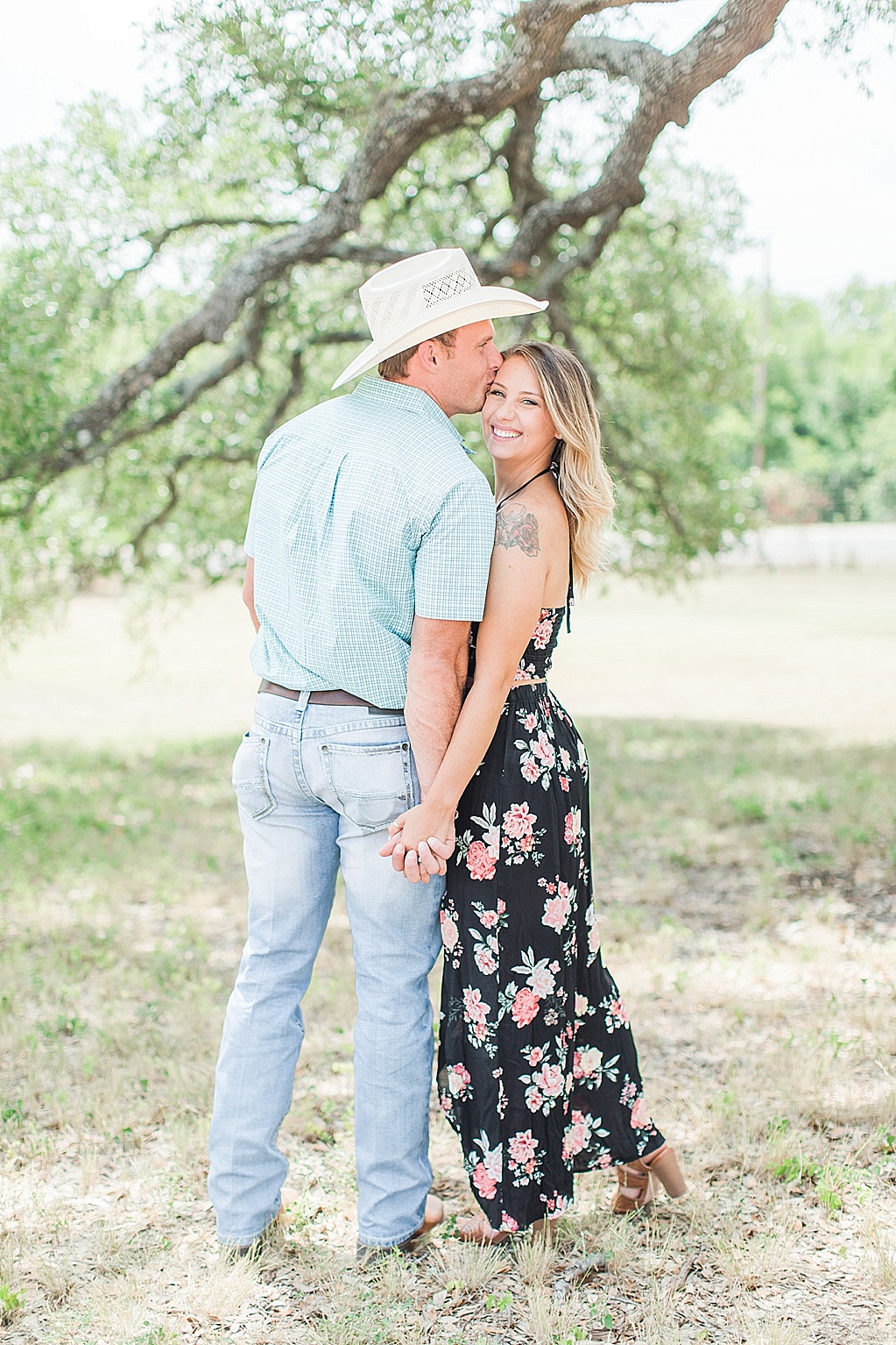 a surprise proposal at 1851 vineyard in Fredericksburg, Texas by Allison Jeffers Wedding Photography 0038