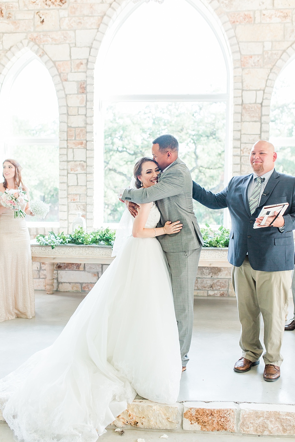 A Blush Vintage Summer Wedding at The Chandelier of Gruene in New Braunfels Texas by Allison Jeffers Photography 0060