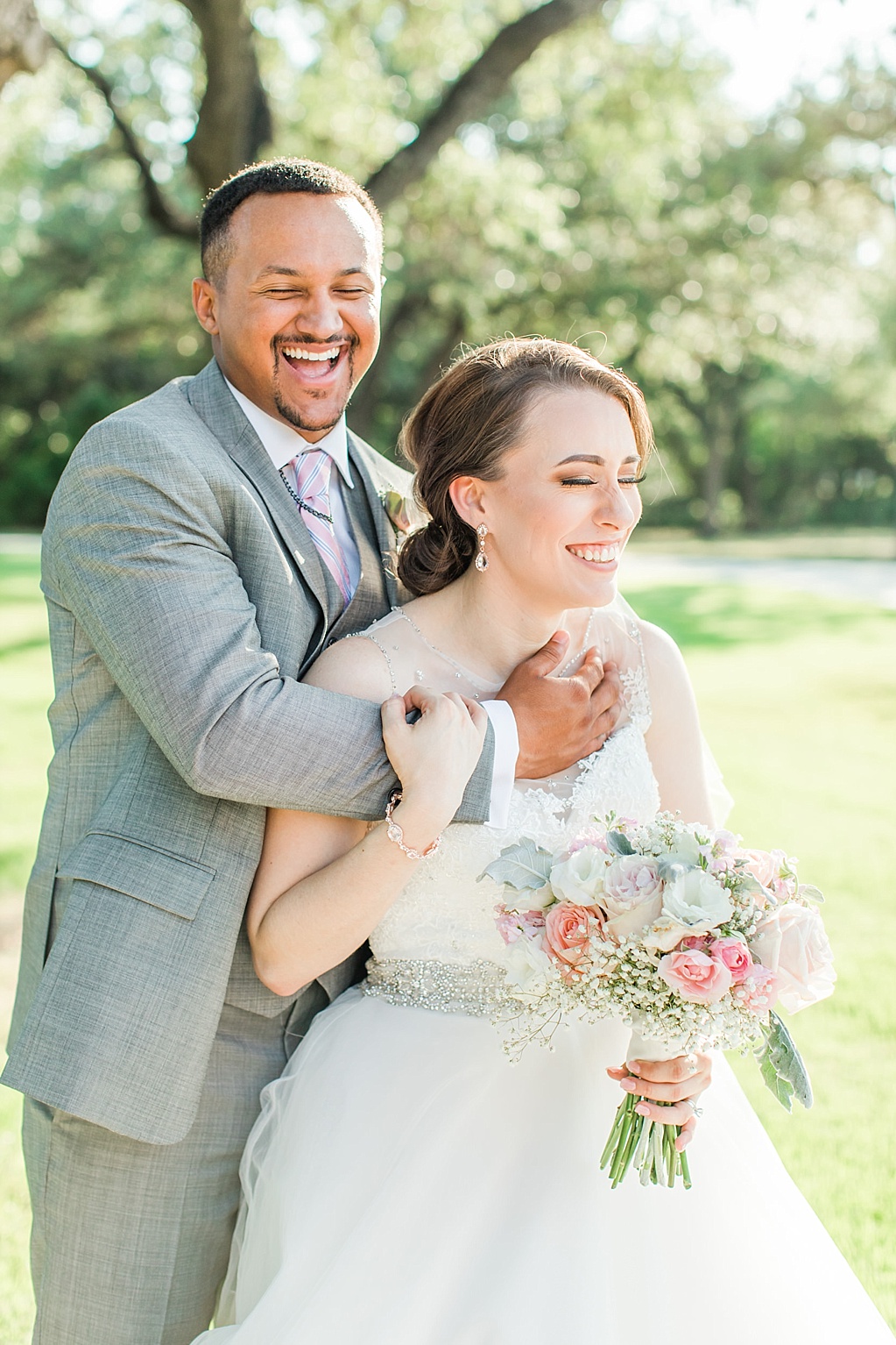 A Blush Vintage Summer Wedding at The Chandelier of Gruene in New Braunfels Texas by Allison Jeffers Photography 0113