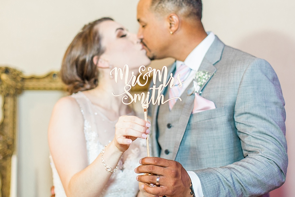 A Blush Vintage Summer Wedding at The Chandelier of Gruene in New Braunfels Texas by Allison Jeffers Photography 0171