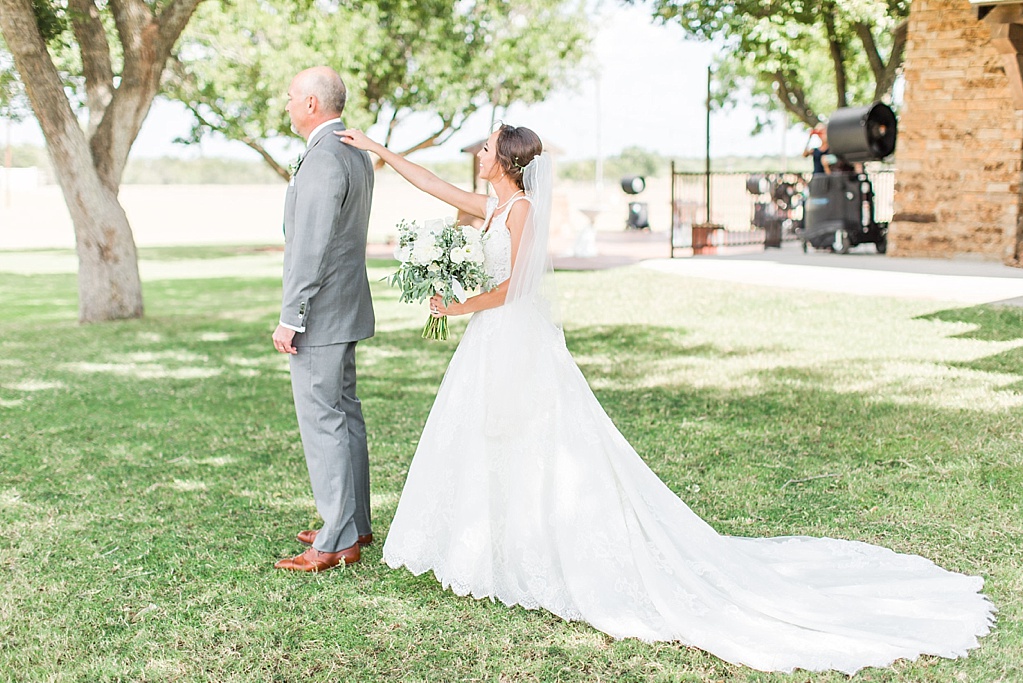 A lavender and ivory summer wedding at the lodge at country inn cottages in Fredericksburg tx by Allison Jeffers photography 0024