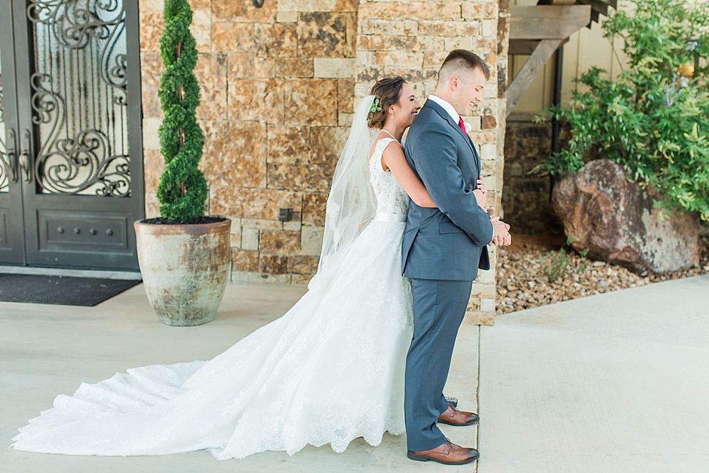 A lavender and ivory summer wedding at the lodge at country inn cottages in Fredericksburg tx by Allison Jeffers photography 0045