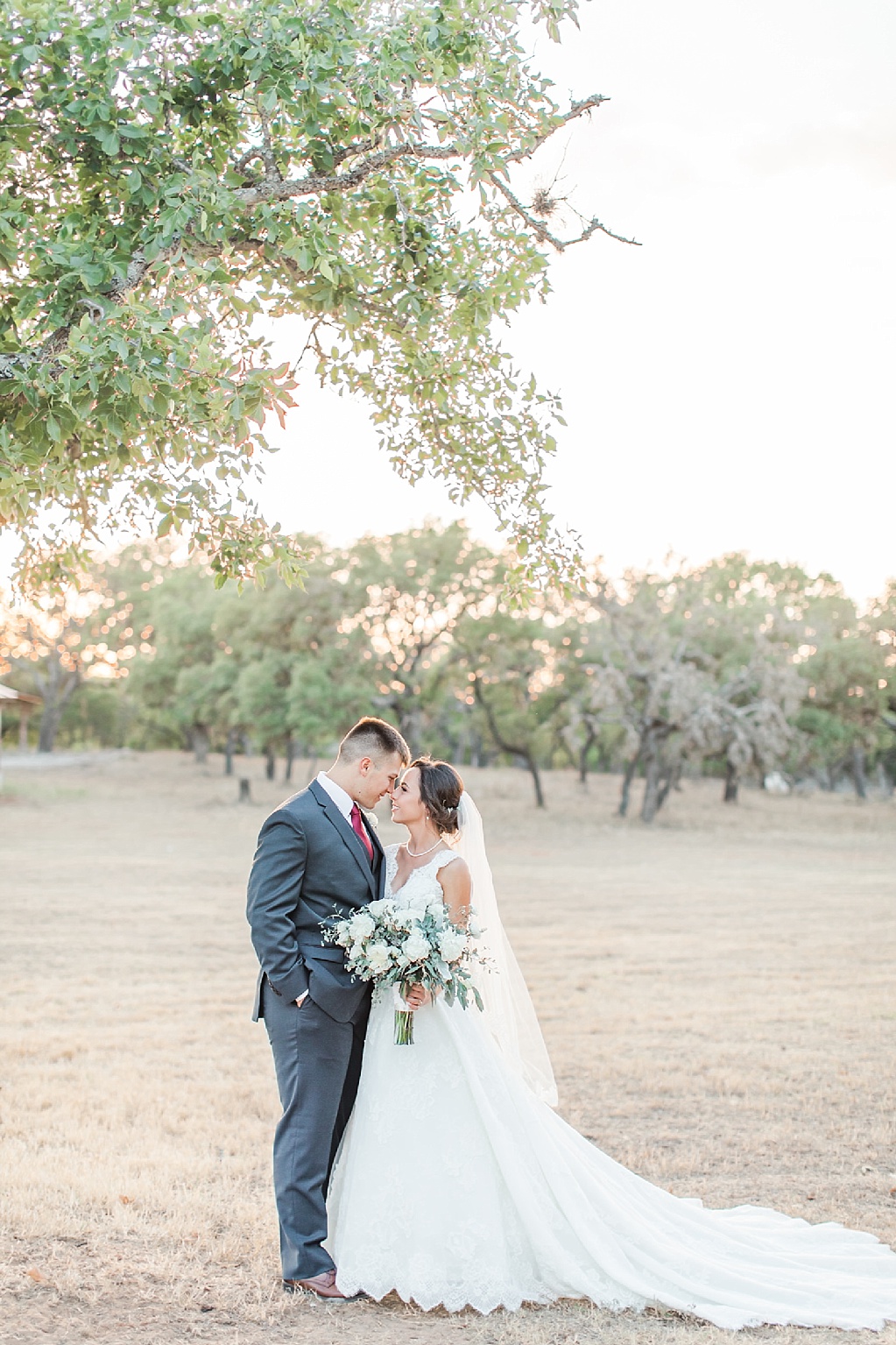 A lavender and ivory summer wedding at the lodge at country inn cottages in Fredericksburg tx by Allison Jeffers photography 0127