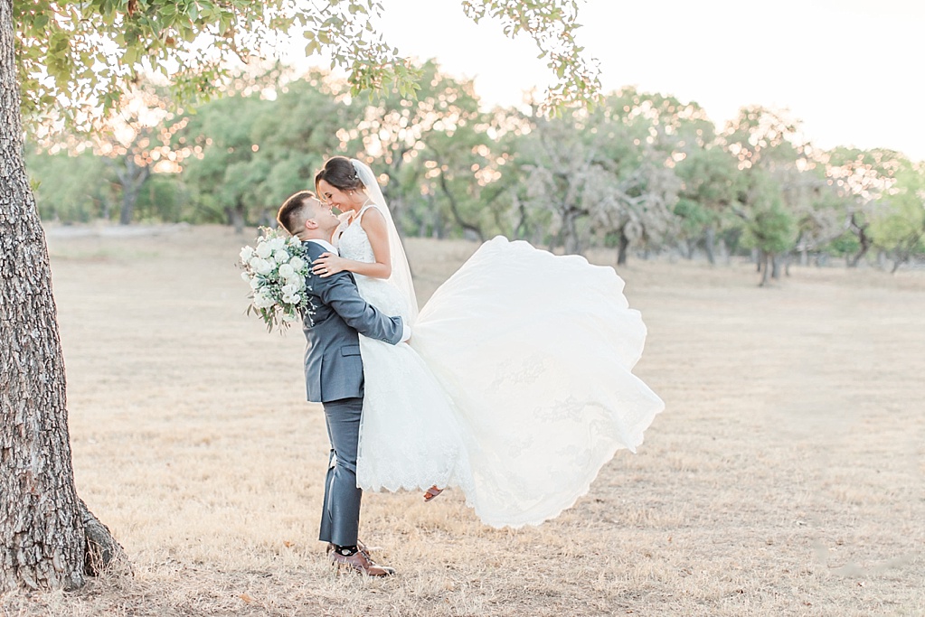 A lavender and ivory summer wedding at the lodge at country inn cottages in Fredericksburg tx by Allison Jeffers photography 0131