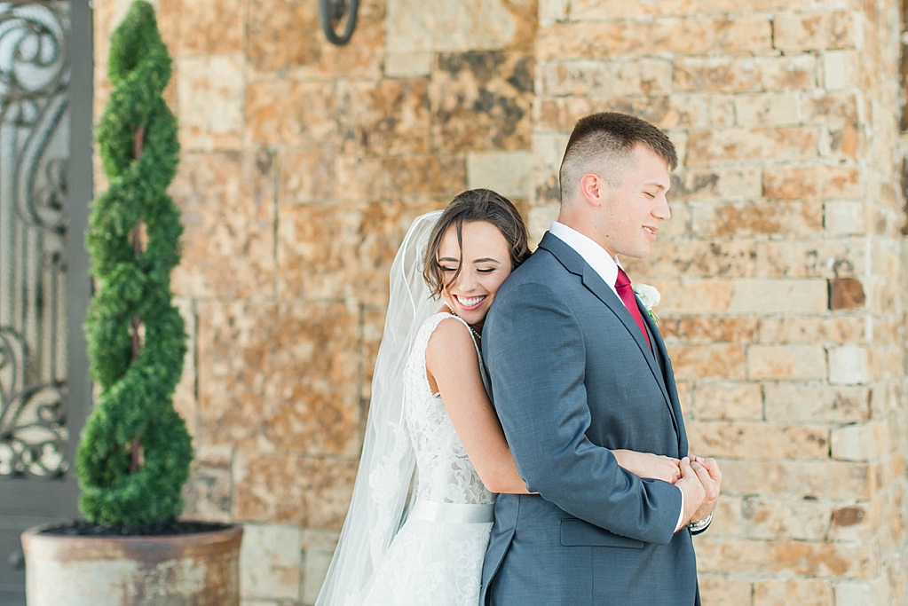 A lavender and ivory summer wedding at the lodge at country inn cottages in Fredericksburg tx by Allison Jeffers photography 0205