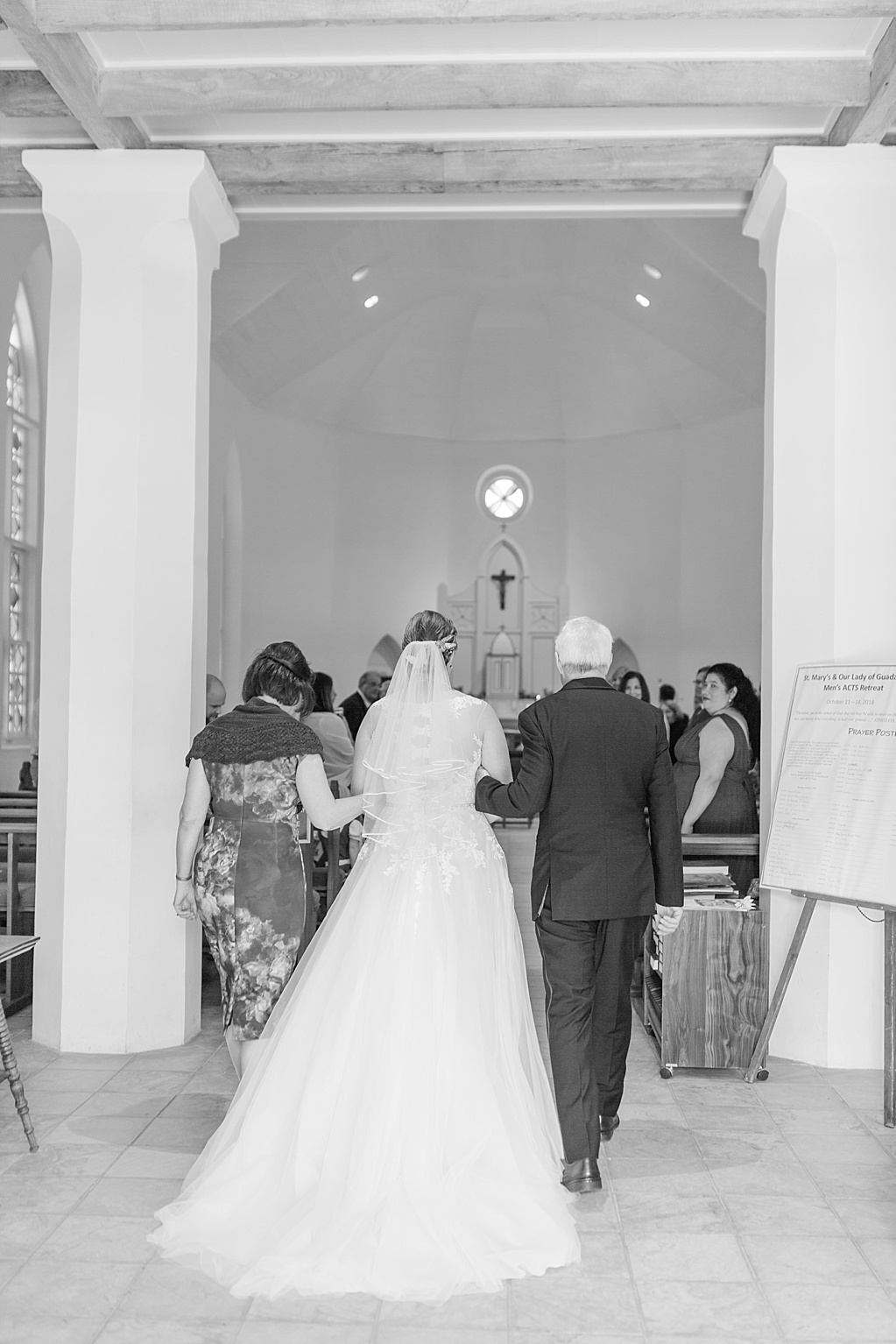 St Marys catholic church fredericksburg wedding ceremony and sisterdale dancehall wedding reception during october fest 0024