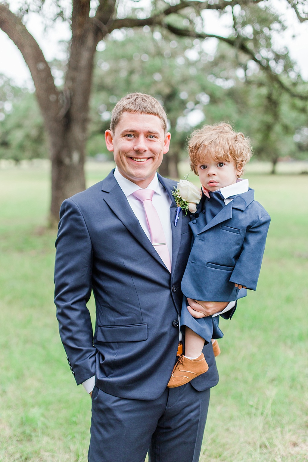 The Oaks at Boerne Wedding Photos by Allison Jeffers Photography 0046