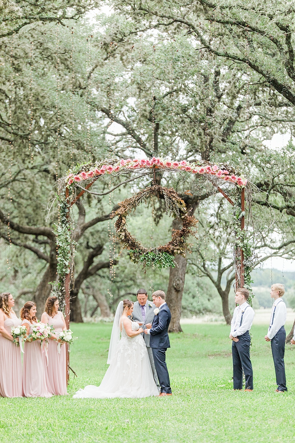 The Oaks at Boerne Wedding Photos by Allison Jeffers Photography 0078