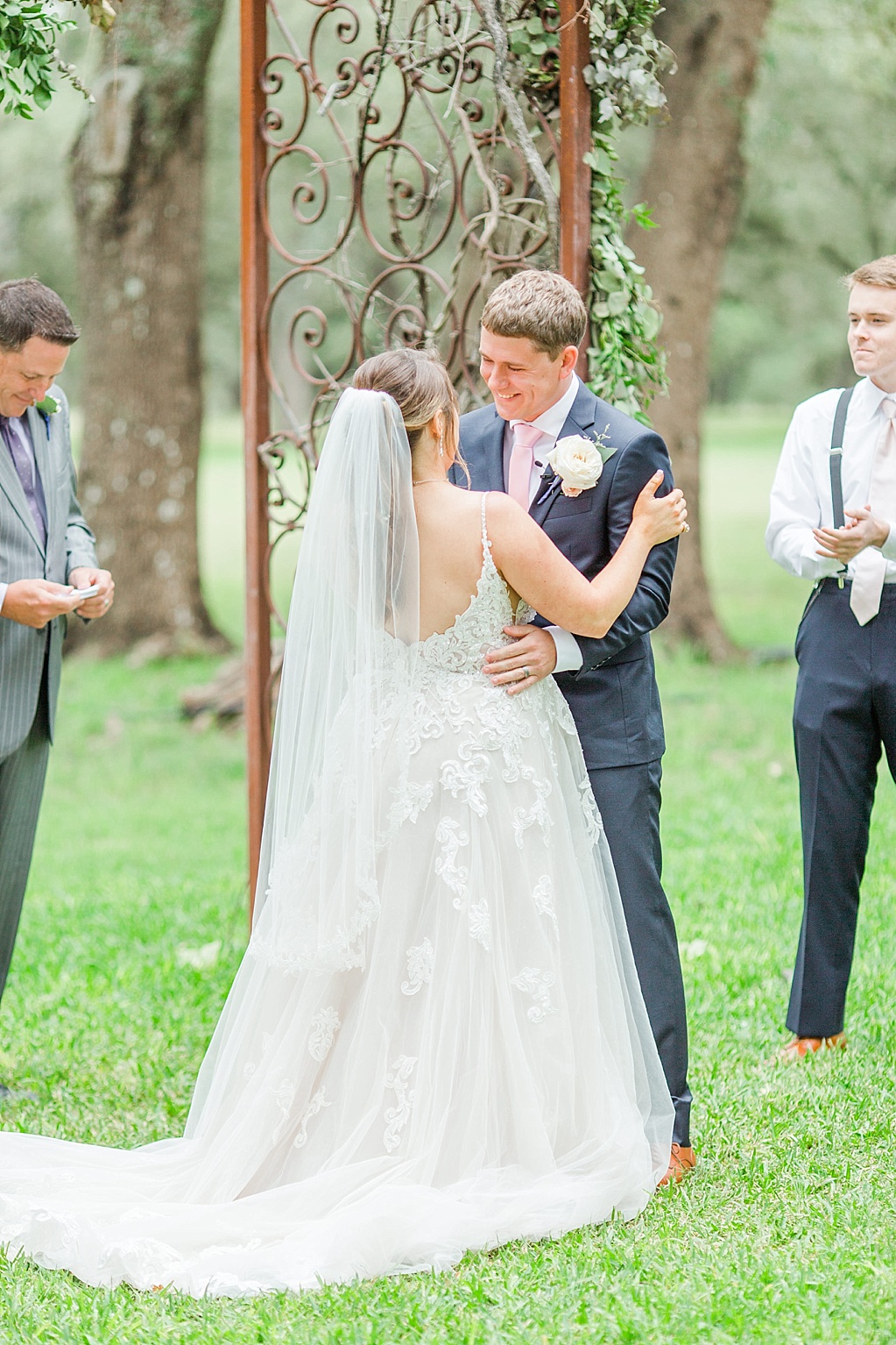 The Oaks at Boerne Wedding Photos by Allison Jeffers Photography 0083