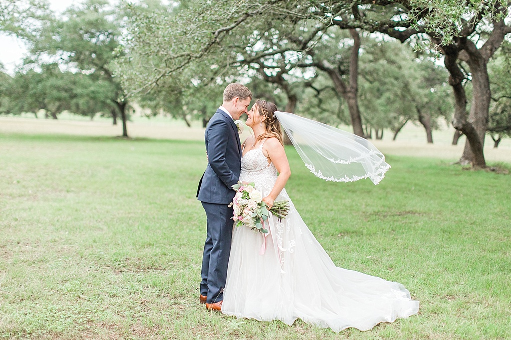 The Oaks at Boerne Wedding Photos by Allison Jeffers Photography 0097