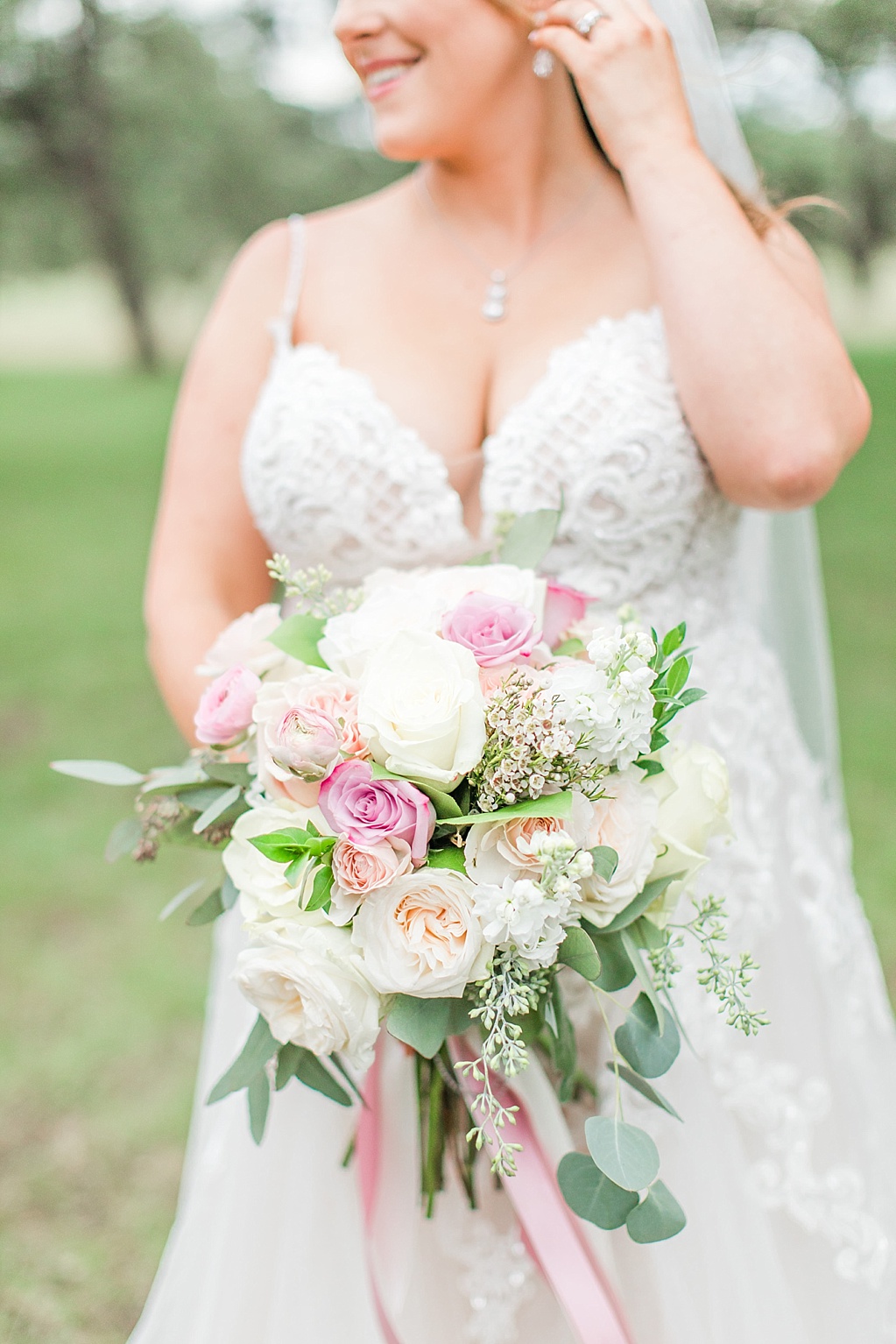The Oaks at Boerne Wedding Photos by Allison Jeffers Photography 0109