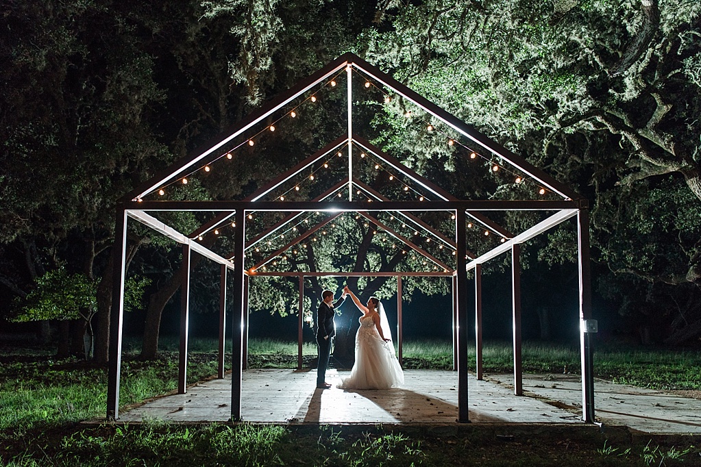 The Oaks at Boerne Wedding Photos by Allison Jeffers Photography 0149