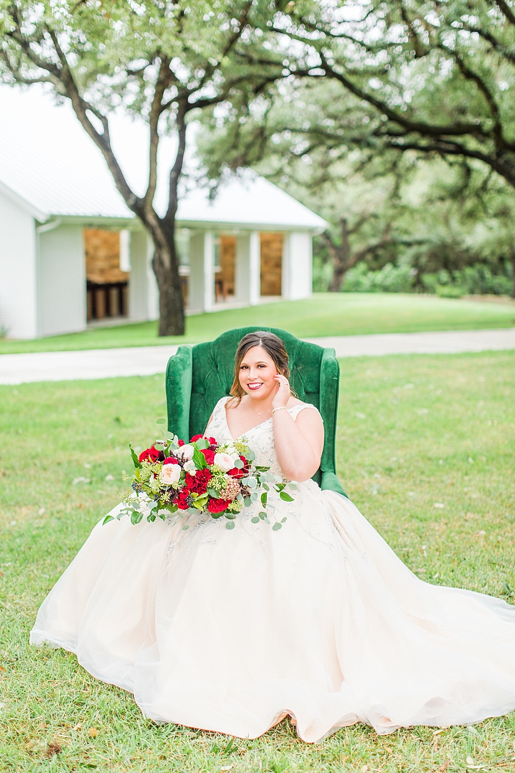 Bridal photos at The Chandelier of Gruene New Braunfels in the rain 0011