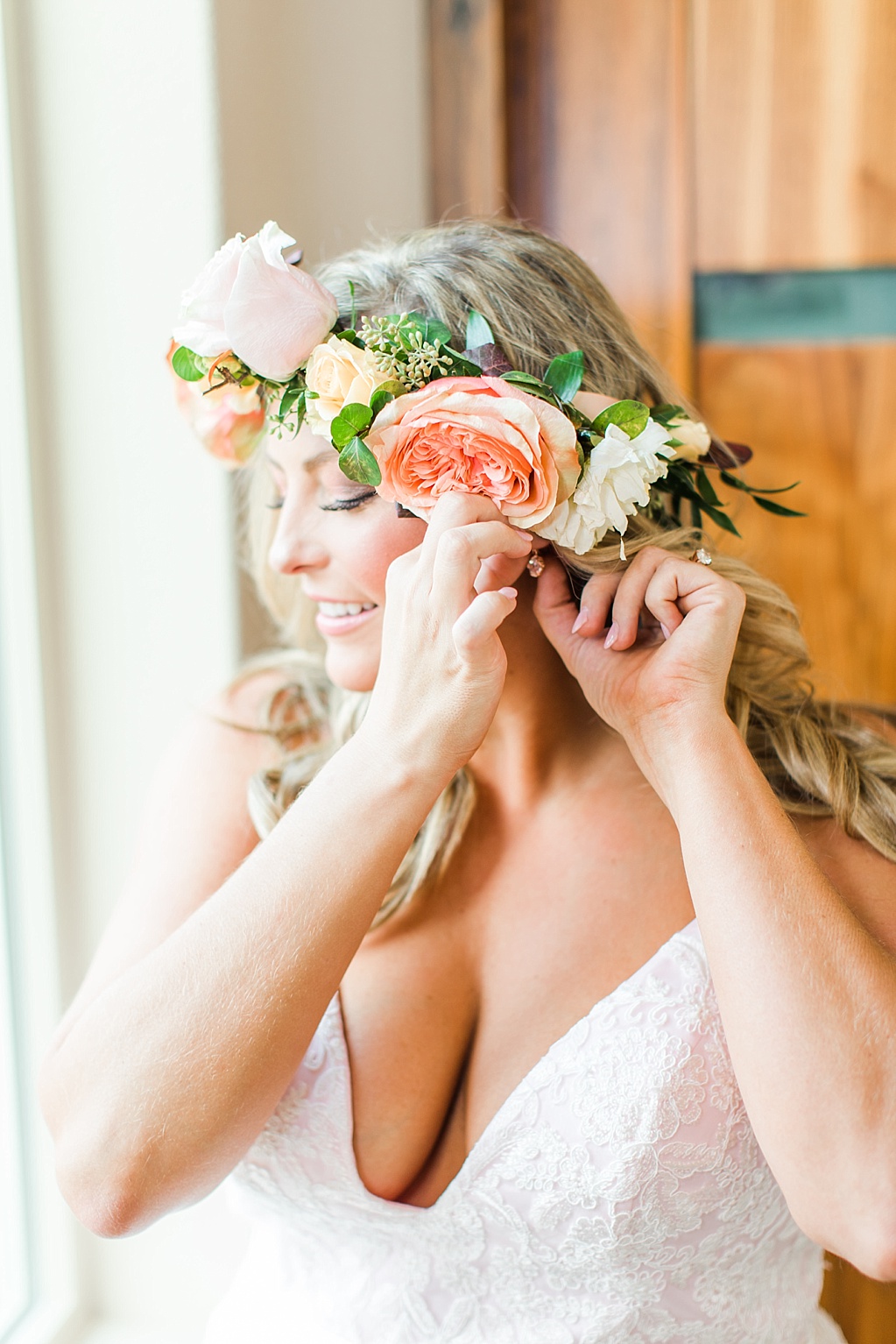 Intimate Fall wedding with over the top flowers in Utopia Texas by Allison Jeffers Photography 0017