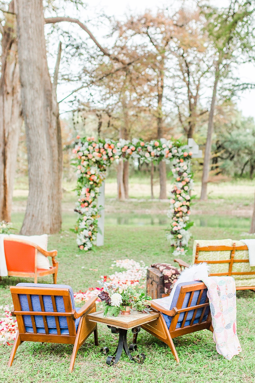 Intimate Fall wedding with over the top flowers in Utopia Texas by Allison Jeffers Photography 0018