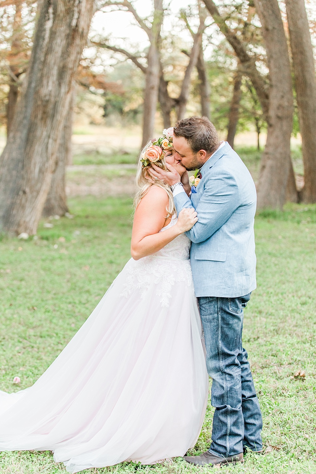 Intimate Fall wedding with over the top flowers in Utopia Texas by Allison Jeffers Photography 0074
