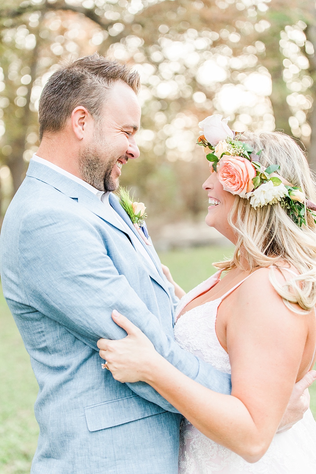 Intimate Fall wedding with over the top flowers in Utopia Texas by Allison Jeffers Photography 0075
