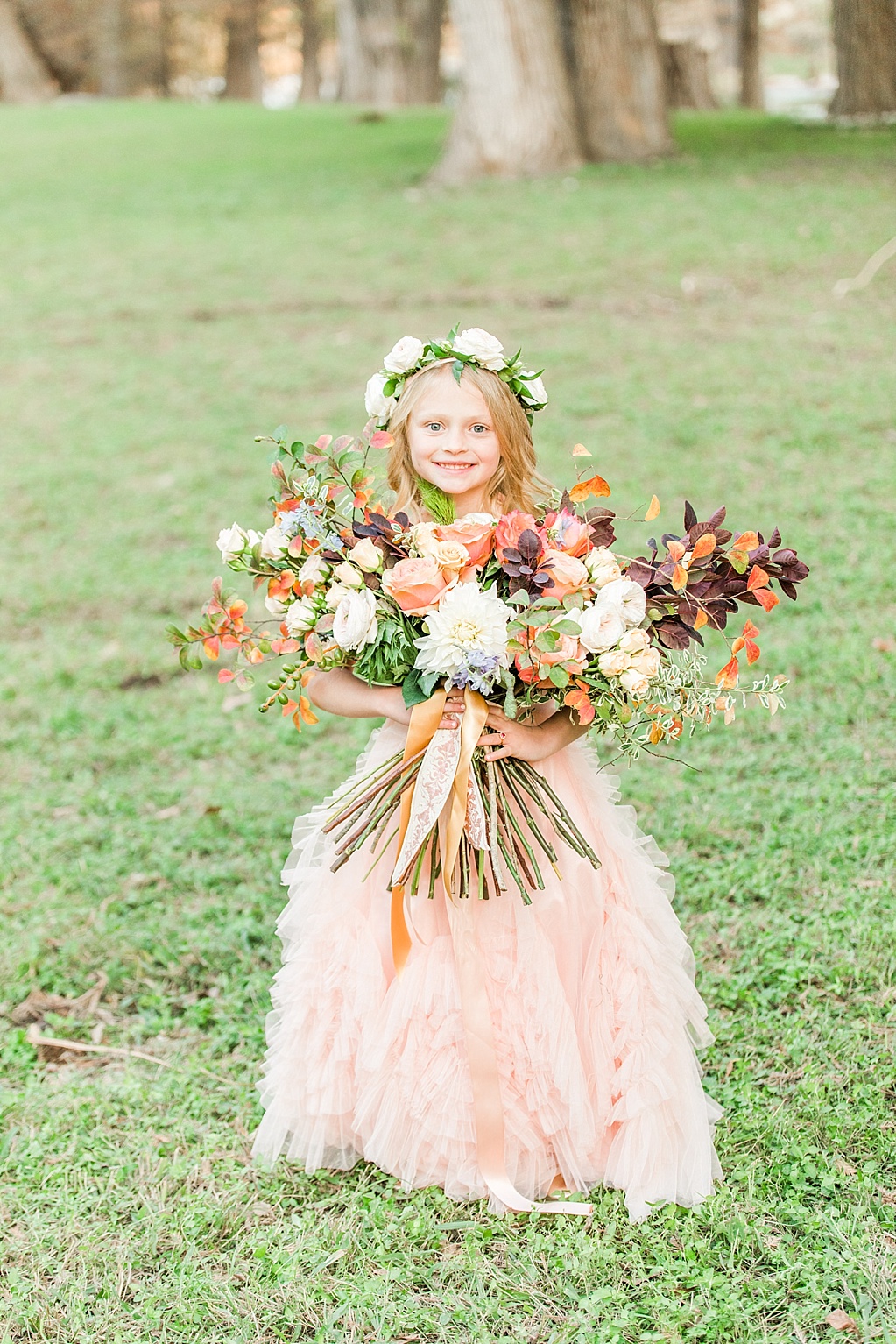 Intimate Fall wedding with over the top flowers in Utopia Texas by Allison Jeffers Photography 0079