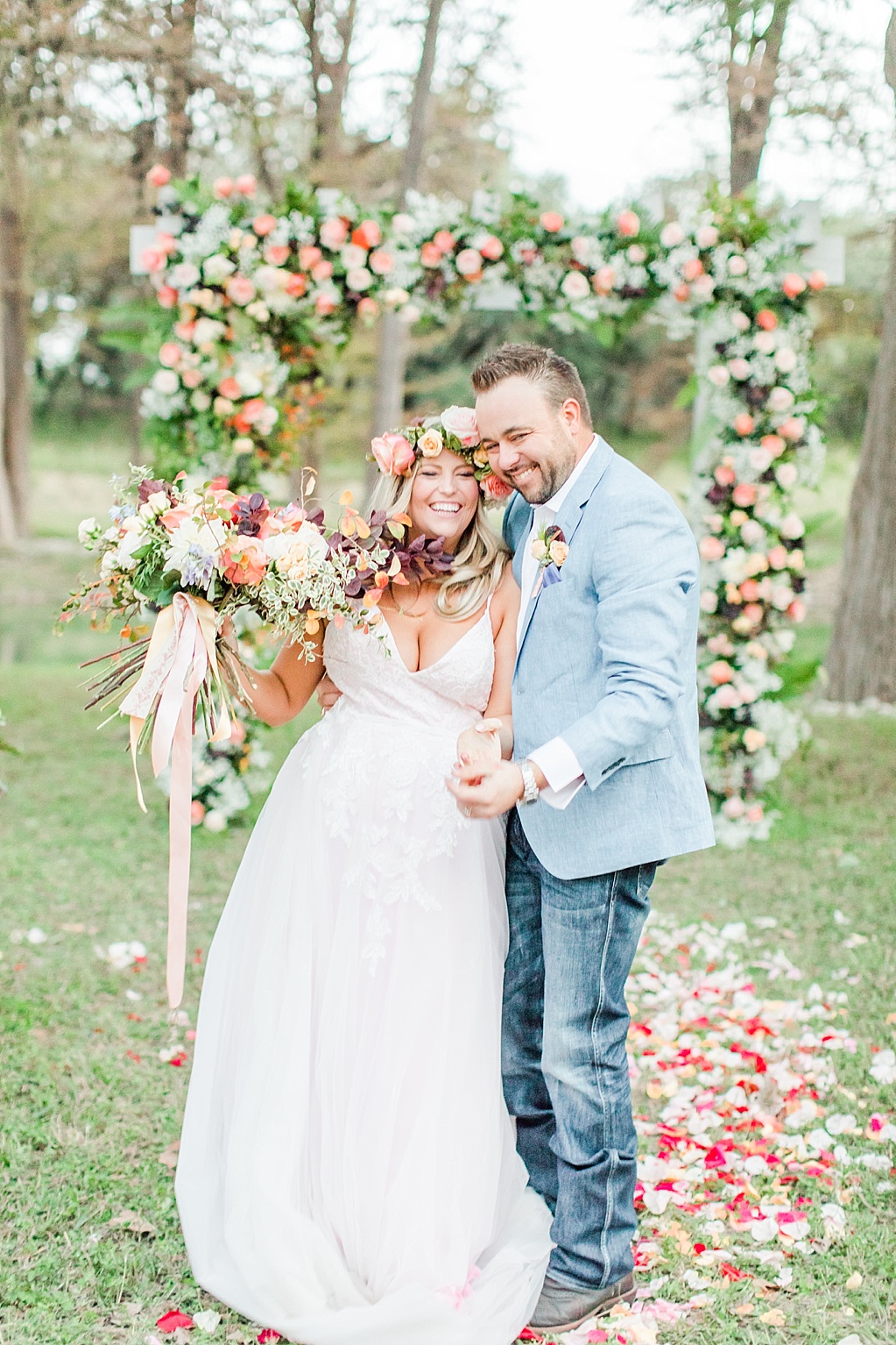 Intimate Fall wedding with over the top flowers in Utopia Texas by Allison Jeffers Photography 0087