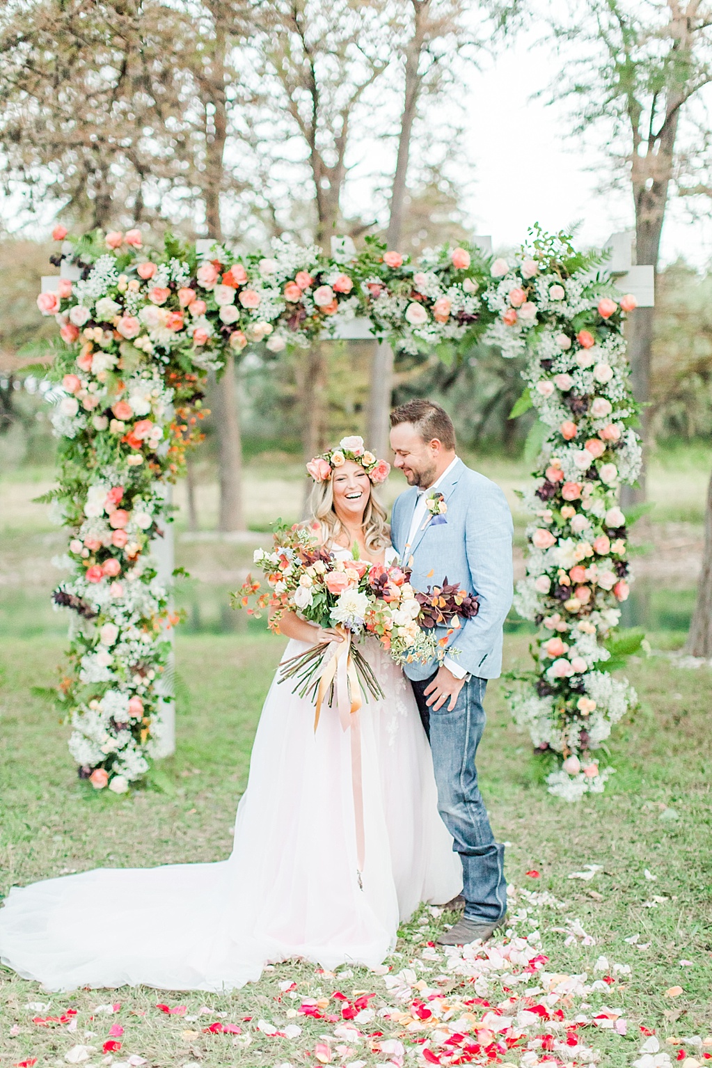Intimate Fall wedding with over the top flowers in Utopia Texas by Allison Jeffers Photography 0089