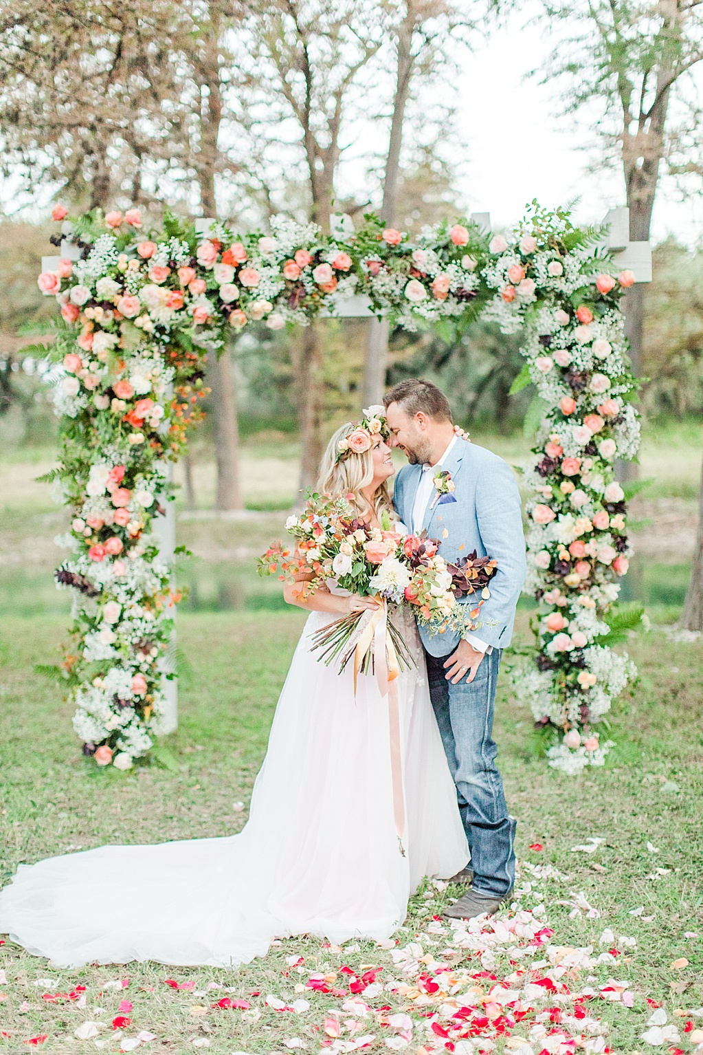 Intimate Fall wedding with over the top flowers in Utopia Texas by Allison Jeffers Photography 0090