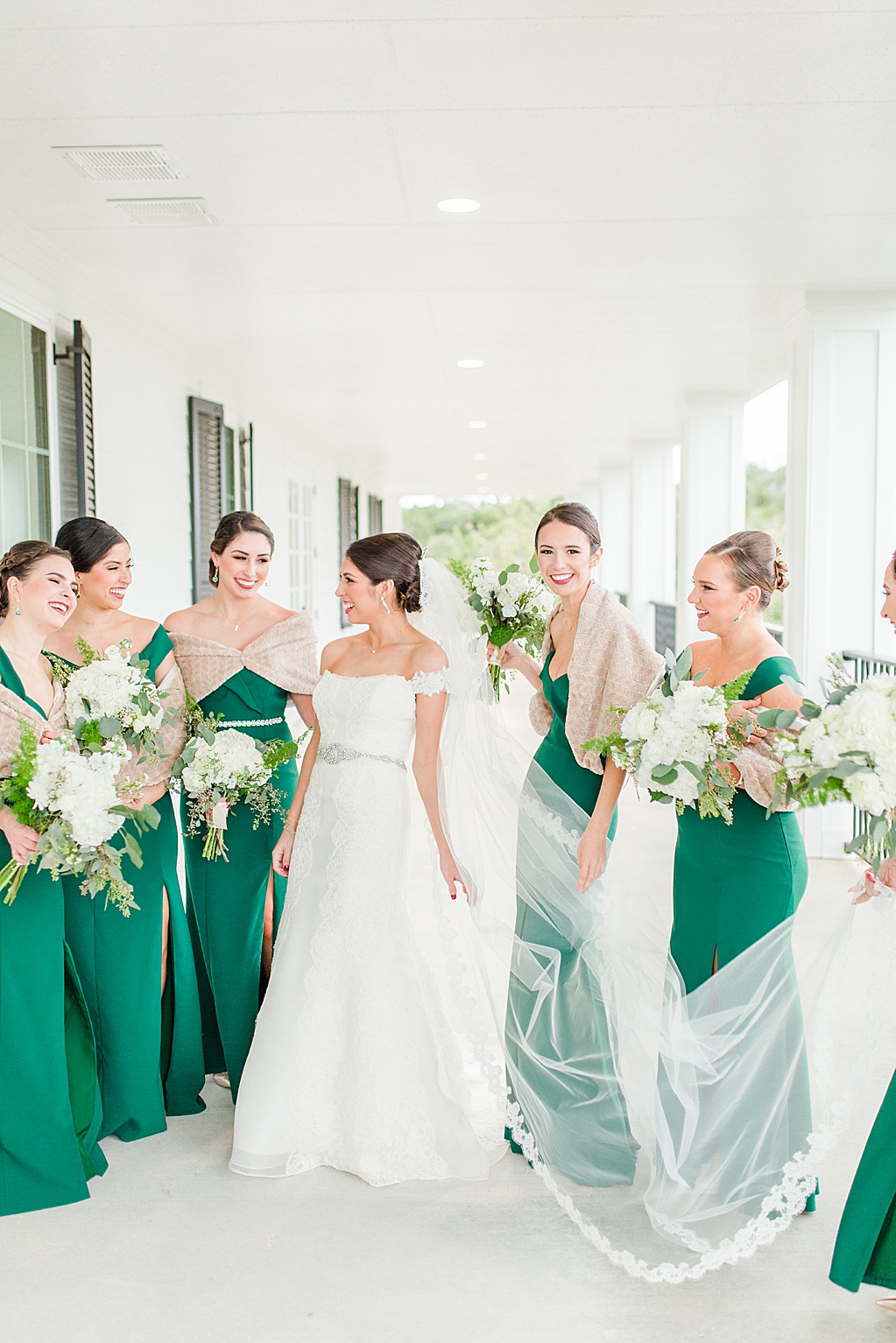 Winter Wedding at Kendall Plantation Hill Country Wedding Venue by Allison Jeffers Photography 0032
