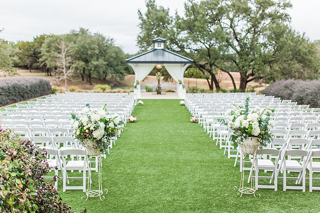 Winter Wedding at Kendall Plantation Hill Country Wedding Venue by Allison Jeffers Photography 0060