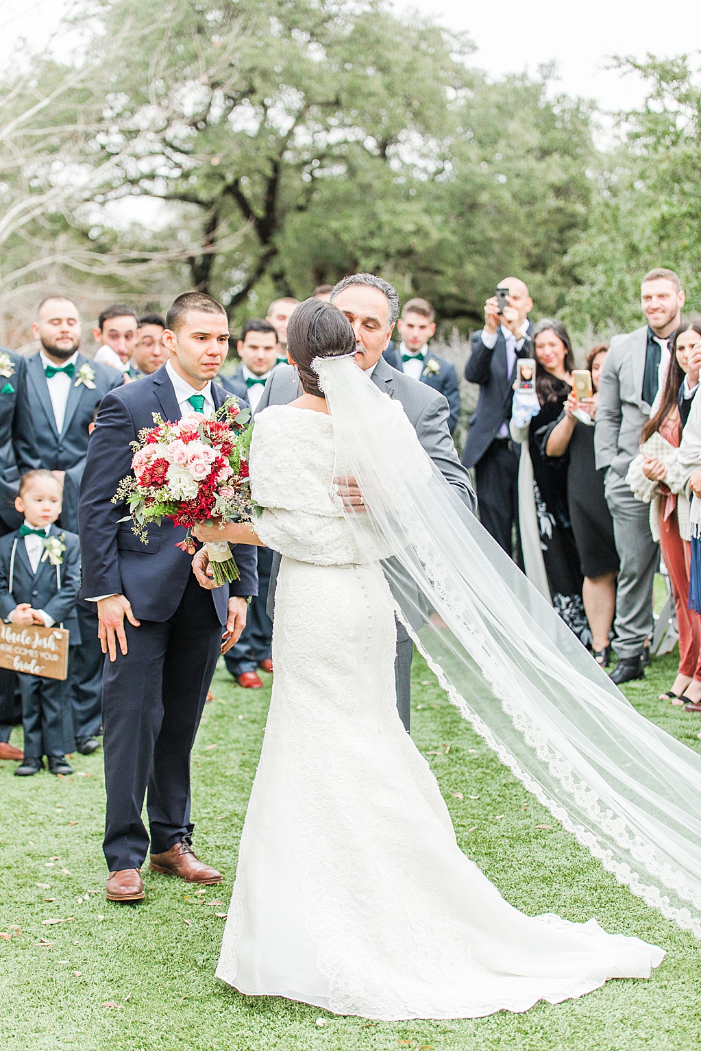 Winter Wedding at Kendall Plantation Hill Country Wedding Venue by Allison Jeffers Photography 0075