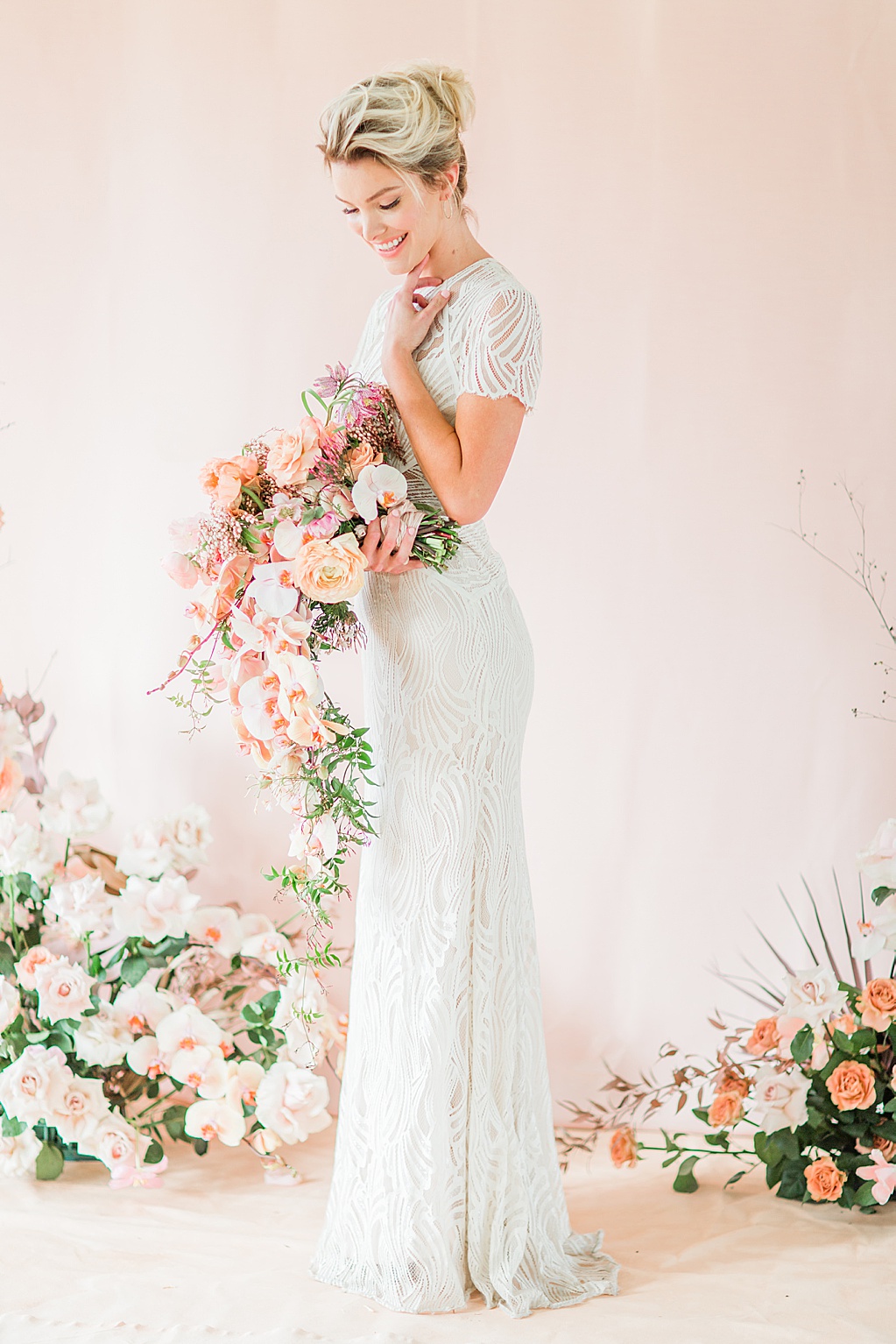Blush mauve peach and coral wedding inspiration at Prospect House in Dripping Springs Texas wedding venue by Allison Jeffers Photography 0033